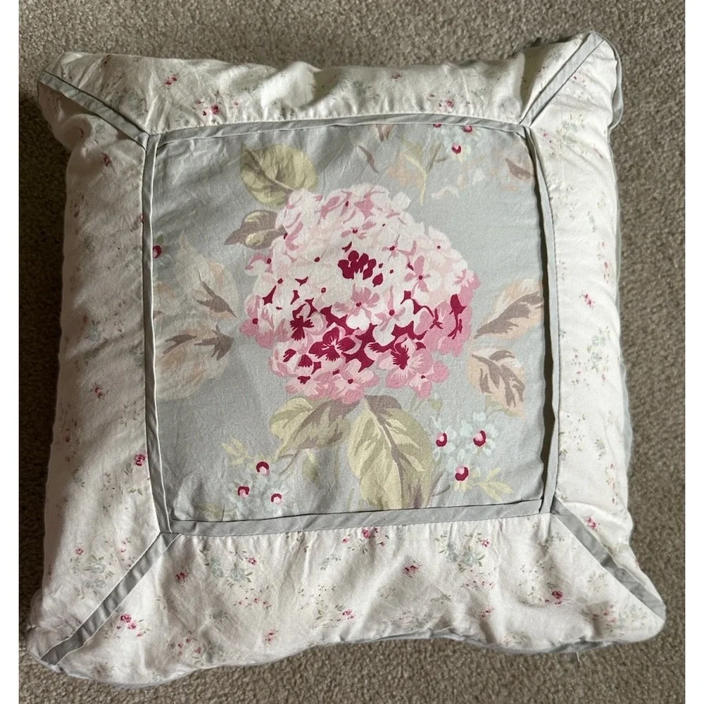 Simply Shabby Chic this lovely